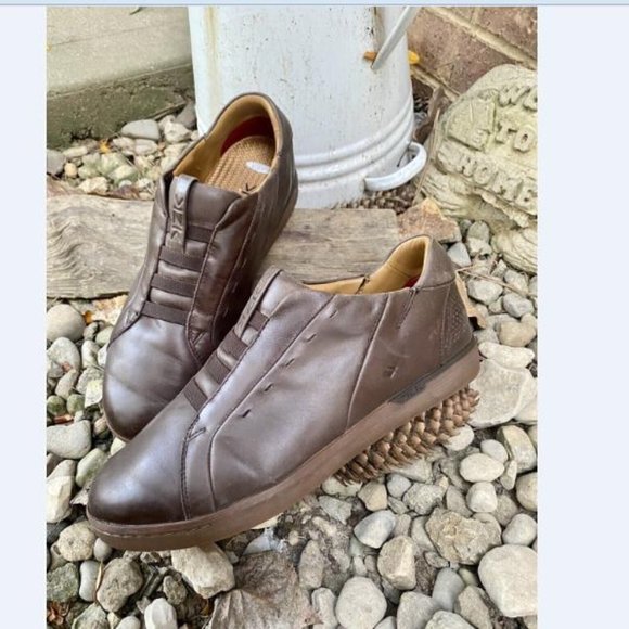 Kizik Other - Kizik KZK Slip On Hands Free Shoes New York Coffee Brown Gum Soles Men's 10.5 W